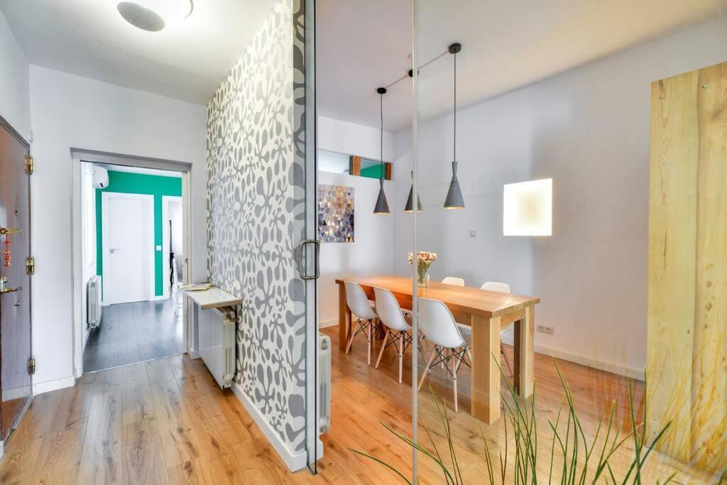Big Stylish And Modern Apartment In Madrid Centre Exterior photo
