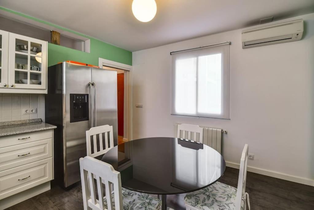 Big Stylish And Modern Apartment In Madrid Centre Exterior photo